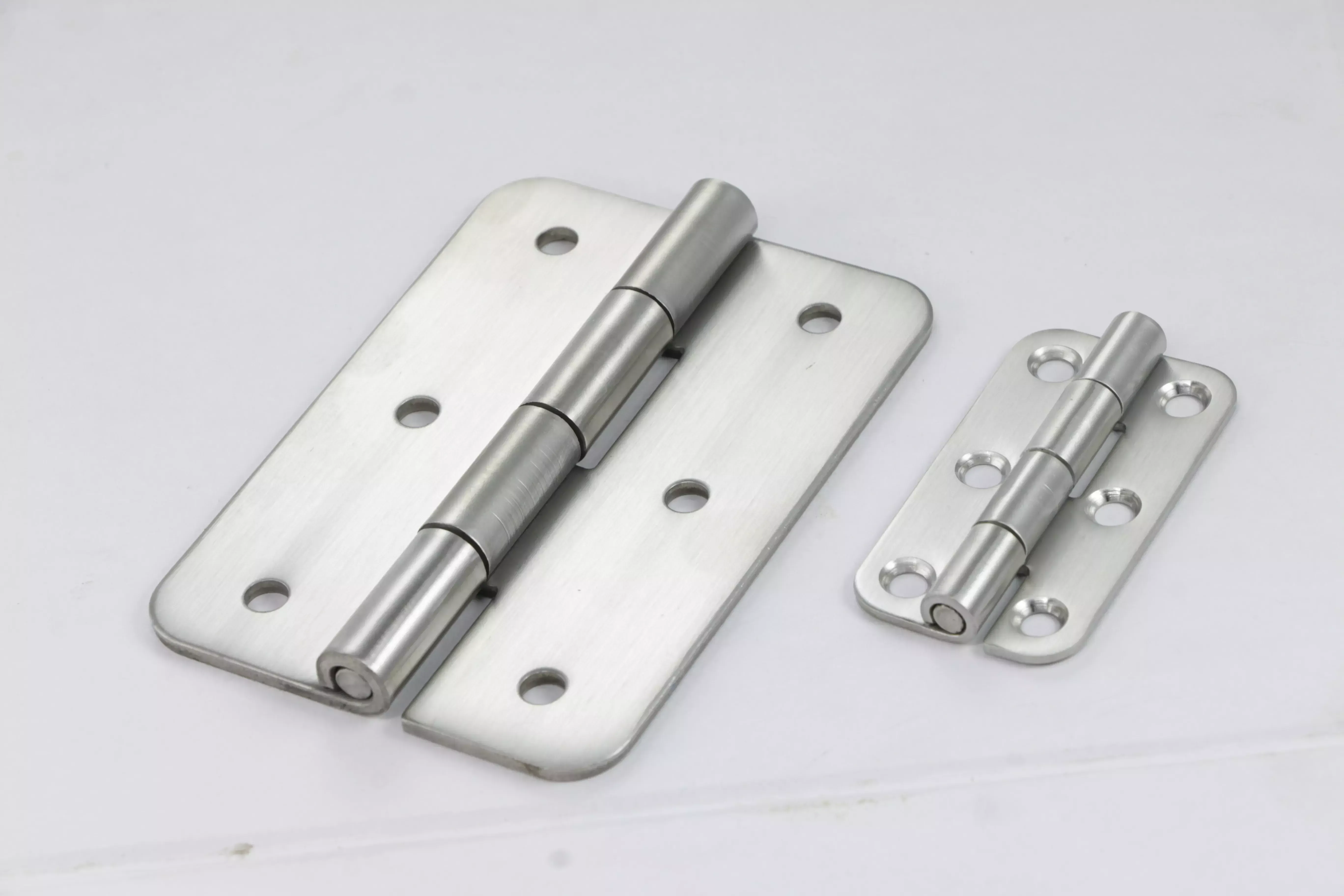 Butt Hinges 101: Types, Sizing, Installation & Uses 